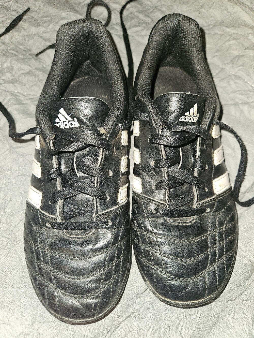 Adidas Questra TRX TF Kids Turf Soccer Cleats Black White Size 1 G17355